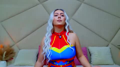 Chloe Vee online show from 01-13-26, 06:08