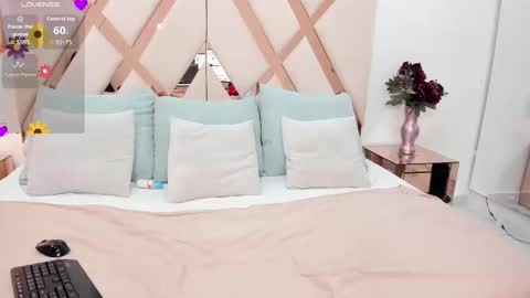 Chloe  online show from 10-17-25, 05:48