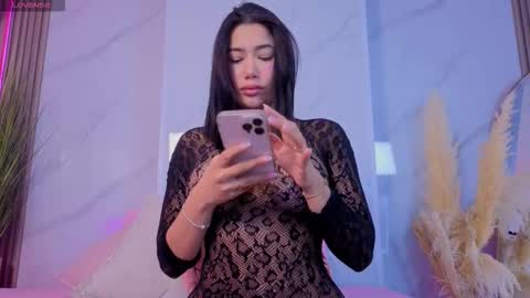 Chlooe online show from 10-15-25, 01:17