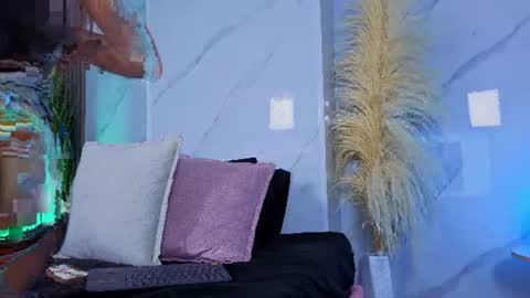 Snapshot of chlooee_ chatting on 07-10-26, 05:15 Chlooe online show from 07-10-26, 05:15