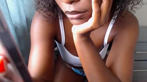 Snapshot of choccoa chatting on 12-18-25, 06:52 Daisy online show from 12-18-25, 06:52