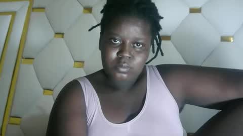 Snapshot of choclate_goddess chatting on 01-08-26, 08:05 Paula online show from 01-08-26, 08:05