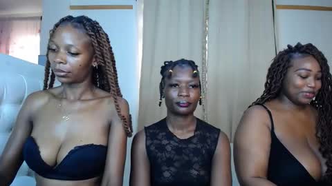 Snapshot of choco_lexy chatting on 02-23-26, 09:06 Lexy online show from 02-23-26, 09:06