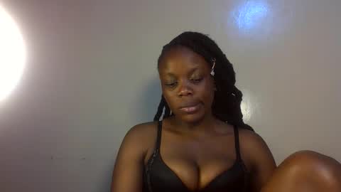 Snapshot of choco_vellvet chatting on 05-22-26, 09:31 sly online show from 05-22-26, 09:31