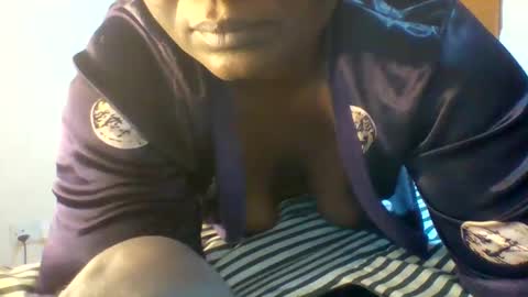 chocobabe002 online show from 05-25-26, 04:51