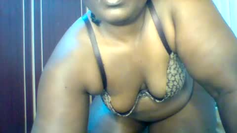 Snapshot of chocobabe002 chatting on 06-25-26, 04:01 chocobabe002 online show from 06-25-26, 04:01