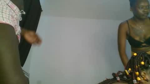 chocobear22 online show from 11-17-25, 10:54