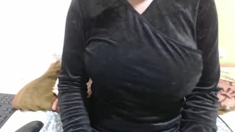 Snapshot of chocodre chatting on 11-04-25, 10:14 Choco online show from 11-04-25, 10:14