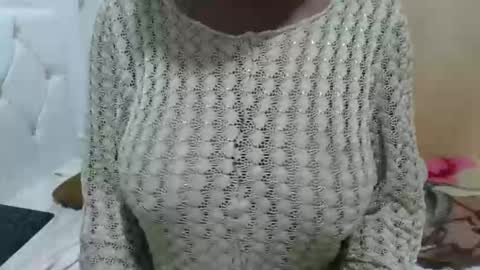 Snapshot of chocodre chatting on 11-08-25, 04:34 Choco online show from 11-08-25, 04:34