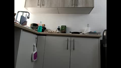 Snapshot of chocogalak1995 chatting on 12-13-24, 01:44 Galak online show from 12-13-24, 01:44