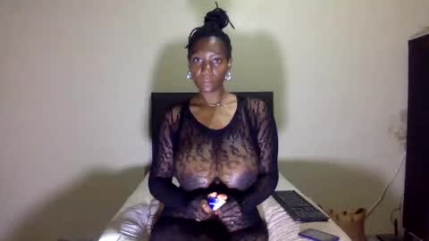 Snapshot of chocolate808 chatting on 11-02-25, 02:25 Exotic Chocolate online show from 11-02-25, 02:25