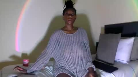 Snapshot of chocolate808 chatting on 11-26-25, 02:45 Exotic Chocolate online show from 11-26-25, 02:45