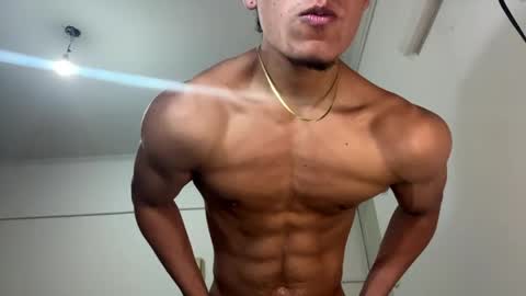 Snapshot of chocolate_sex436778 chatting on 05-30-26, 09:45 thiango online show from 05-30-26, 09:45