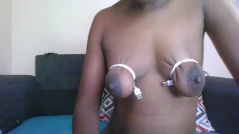 chocolatebby90 online show from 10-03-25, 08:39