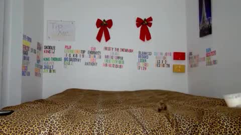 Melina online show from 02-10-25, 11:55