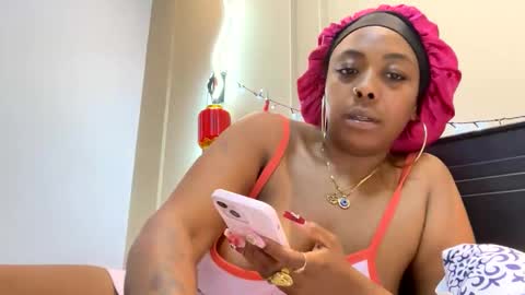 Snapshot of chocolatecakequeen chatting on 02-23-25, 01:13 ChocolateCakeQueen online show from 02-23-25, 01:13