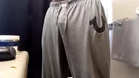 Snapshot of chocolatedilf chatting on 12-31-24, 08:12 chocolatedilf online show from 12-31-24, 08:12