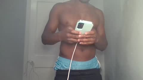 Snapshot of chocolatedolla chatting on 01-22-25, 09:21 chocolatedolla online show from 01-22-25, 09:21