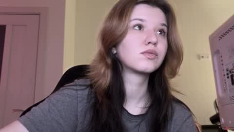 Lissa online show from 12-22-25, 01:02