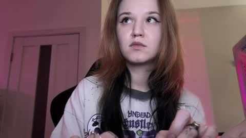 Lissa online show from 04-18-26, 08:42