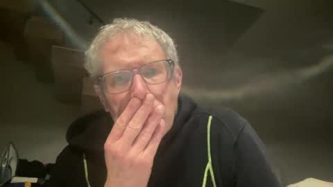 Snapshot of choupipat1 chatting on 02-28-25, 11:01 choupipat1 online show from 02-28-25, 11:01