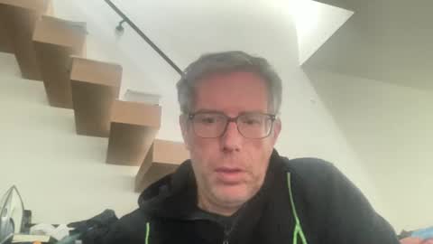 Snapshot of choupipat1 chatting on 03-04-25, 01:06 choupipat1 online show from 03-04-25, 01:06