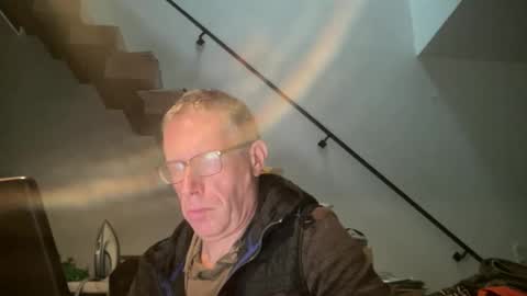 Snapshot of choupipat1 chatting on 10-14-25, 06:58 choupipat1 online show from 10-14-25, 06:58
