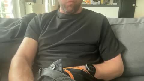 Snapshot of chris13abcd chatting on 03-11-25, 02:29 chris13abcd online show from 03-11-25, 02:29