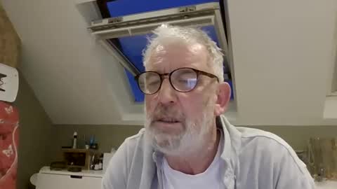 chris1404 online show from 11-01-25, 05:04
