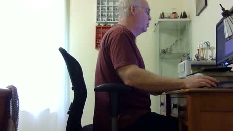 Snapshot of chris2002b chatting on 09-21-25, 11:17 chris2002b online show from 09-21-25, 11:17