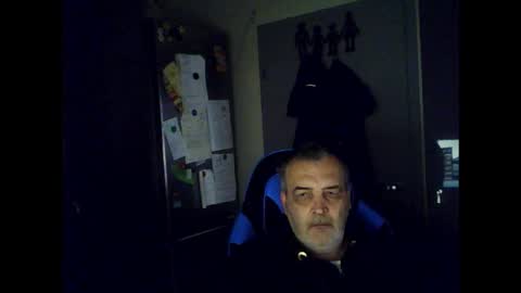 Chris online show from 05-10-26, 04:28