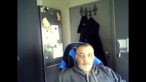 Chris online show from 06-05-26, 07:58
