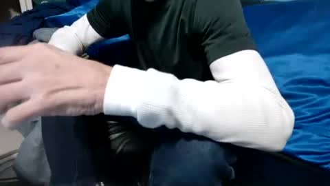 Snapshot of chris526520 chatting on 03-02-25, 04:28 chris526520 online show from 03-02-25, 04:28