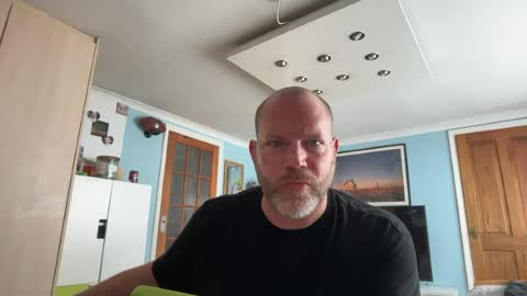 Snapshot of chris_buter chatting on 06-23-26, 09:40 chris_buter online show from 06-23-26, 09:40