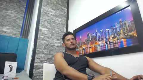 chris_dick2 online show from 02-10-26, 09:02