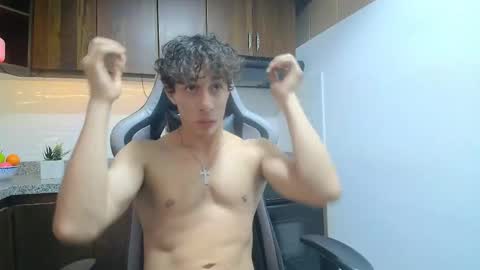 Snapshot of chris_evans27 chatting on 11-18-25, 03:23 Chris Evans online show from 11-18-25, 03:23