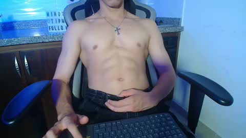 Snapshot of chris_evans27 chatting on 11-22-25, 02:43 Chris Evans online show from 11-22-25, 02:43