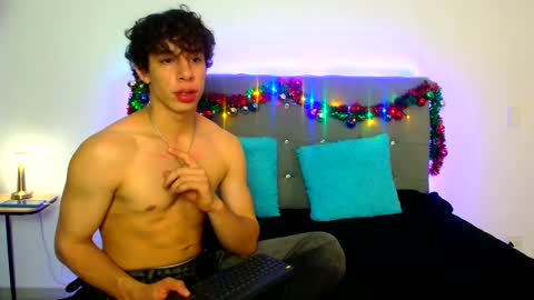 Snapshot of chris_evans27 chatting on 12-23-25, 12:52 Chris Evans online show from 12-23-25, 12:52