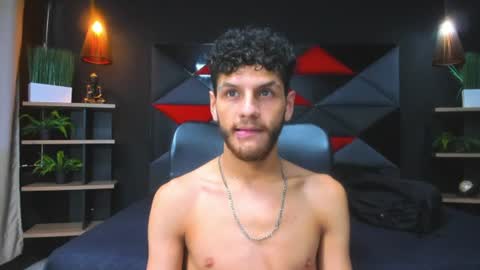 chris_grey2 online show from 06-13-26, 05:44