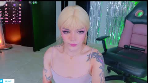 juli   Instagram july rv17 - Twitter juli rv17     online show from 01-31-25, 12:29