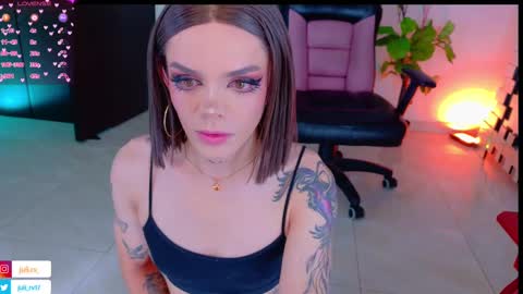 juli   Instagram july rv17 - Twitter juli rv17     online show from 02-26-25, 12:47