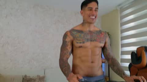 Snapshot of chris_reilly chatting on 12-07-24, 07:54 chris reilly online show from 12-07-24, 07:54