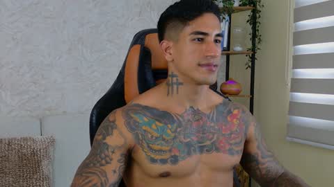 Snapshot of chris_reilly chatting on 12-22-24, 08:25 chris reilly online show from 12-22-24, 08:25