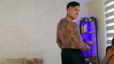 Snapshot of chris_reilly chatting on 01-20-25, 07:46 chris reilly online show from 01-20-25, 07:46