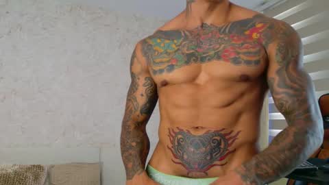 Snapshot of chris_reilly chatting on 02-17-25, 08:58 chris reilly online show from 02-17-25, 08:58