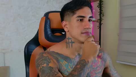 Snapshot of chris_reilly chatting on 02-23-25, 11:14 chris reilly online show from 02-23-25, 11:14