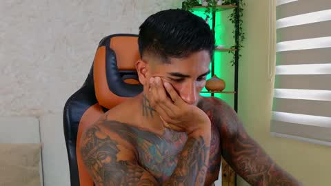 Snapshot of chris_reilly chatting on 03-05-25, 07:17 chris reilly online show from 03-05-25, 07:17