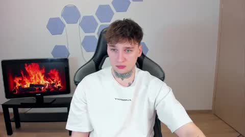 Chris Tyson online show from 01-04-25, 05:37