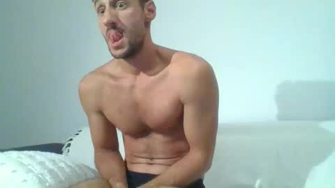 Snapshot of chrisaron chatting on 09-30-25, 03:22 chrisaron online show from 09-30-25, 03:22