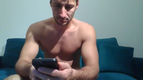 Snapshot of chrisaron chatting on 11-15-25, 04:21 chrisaron online show from 11-15-25, 04:21